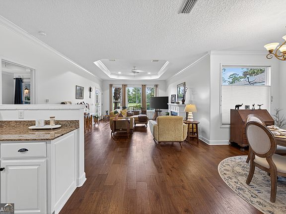 5th image of 123 Meridian Dr