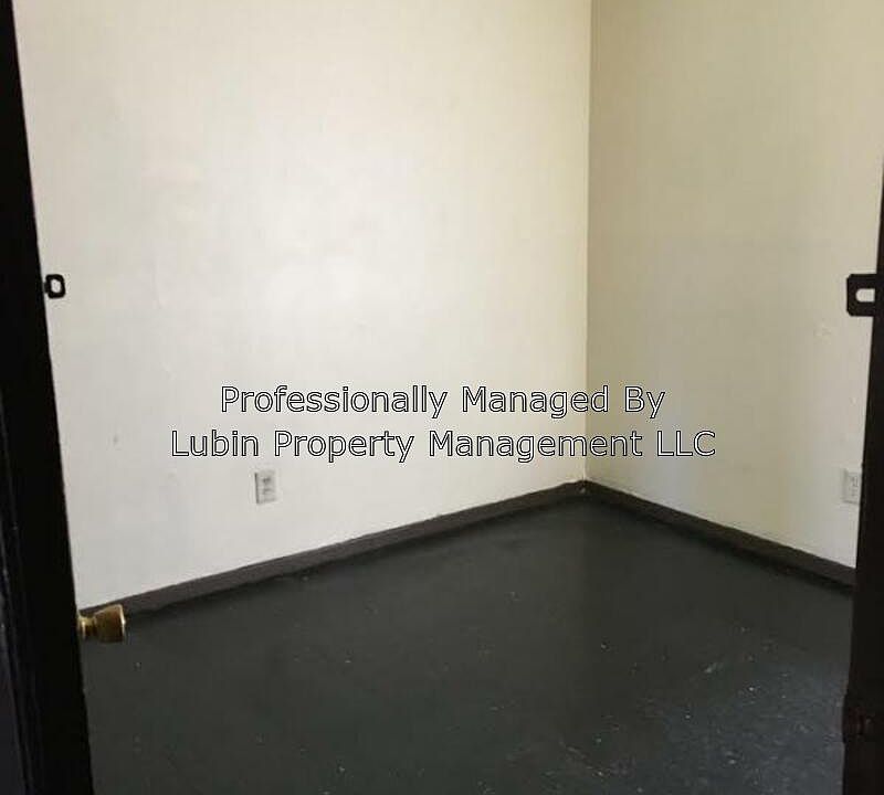 2nd image of 1227 Azalia St APT 4