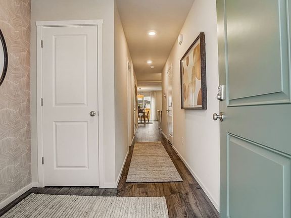 2nd image of 10422 NE 121st Ave