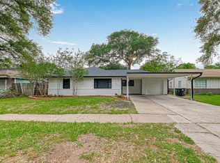 1905 Coulcrest Dr, Houston, TX 77055