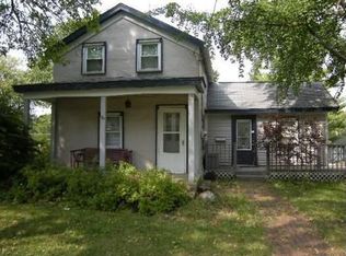 574 E Main St, South Elgin, IL 60177