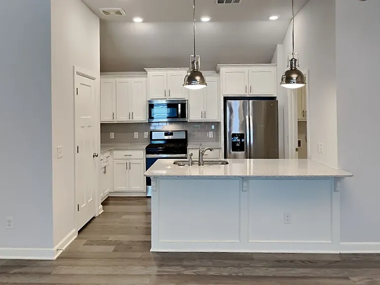 457 Compass Dr — Photo 8