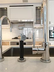 Rented by R New York