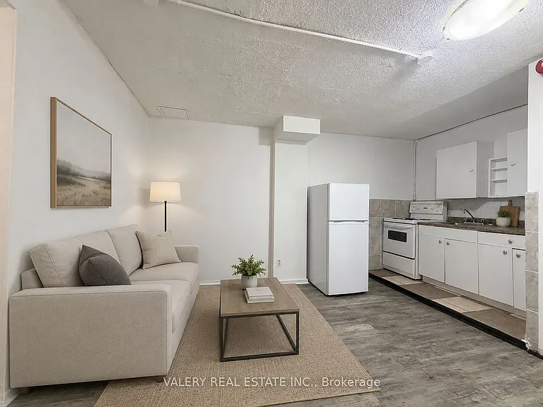 220 Gordon St #14A — Photo 5