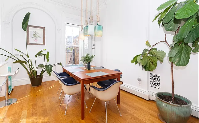 Rented by Compass | media 34