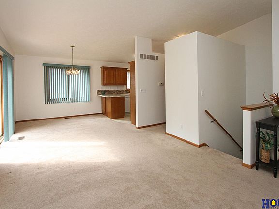 3rd image of 6915 Halsey Ct