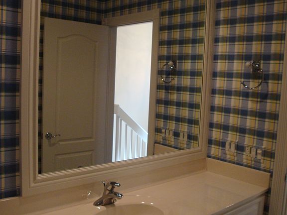 upstairs bath with tub