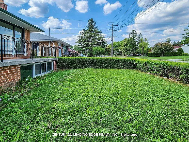 70 Wexford Blvd #BASEMENT — Photo 5