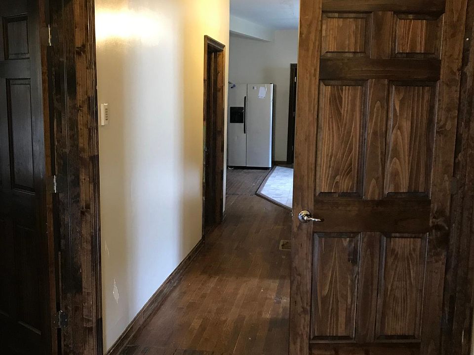 2nd image of 5538 S Winchester Ave