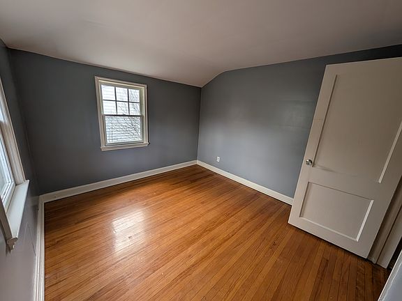 5th image of 152 Shelbourne Rd