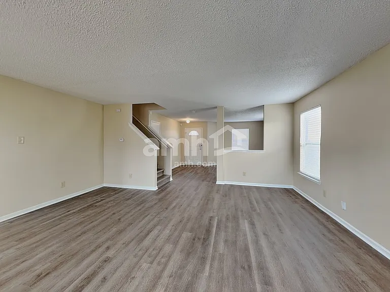 1939 Dutch Elm Dr — Photo 5