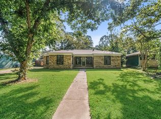 1224 N San Jacinto St, Conroe, TX 77301