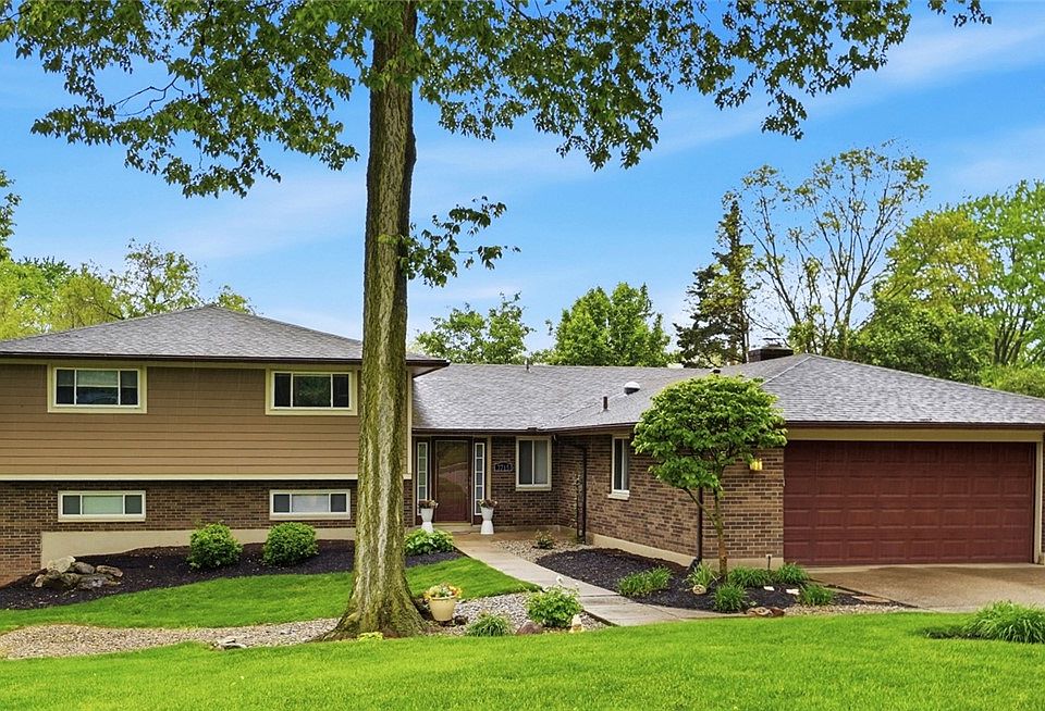 1st image of 7715 Park Creek Dr