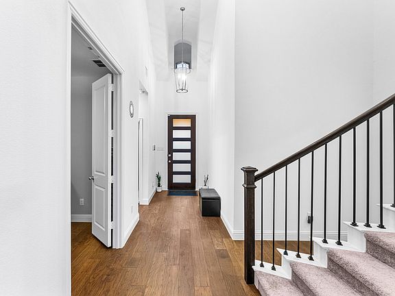 4th image of 8916 Wild Meadow Rd