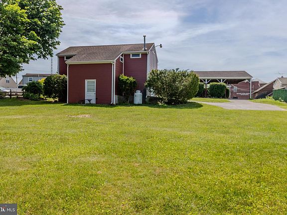 2nd image of 106 Berlin Rd