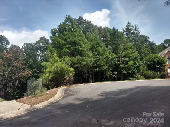 3004 Field Maple Ln, Charlotte, NC 28270