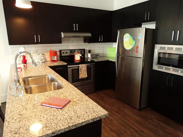 Swallowtail Flats Apartments — Photo 30