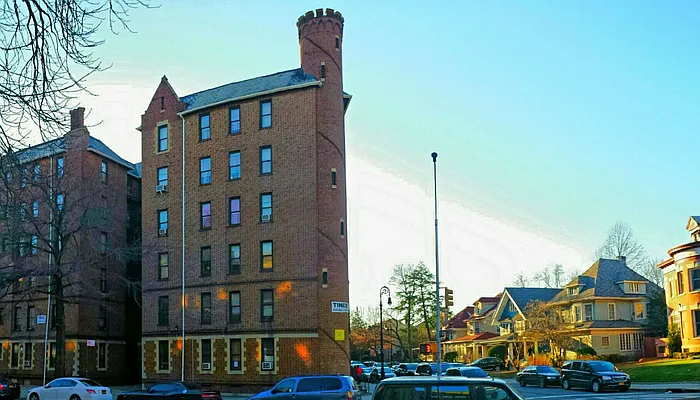 Rented by Brooklyn Vertical Inc. | media 41