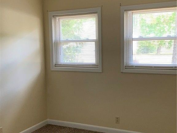 5th image of 3111 Wedgewood Dr