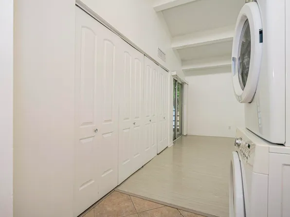 1555 14th Avenue #204, Vero Beach, FL 32960