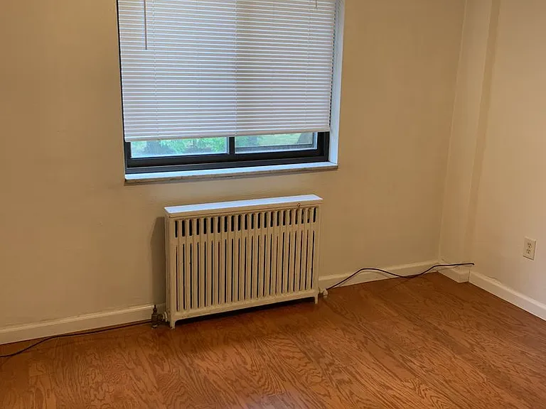 819 College Avenue — Photo 31