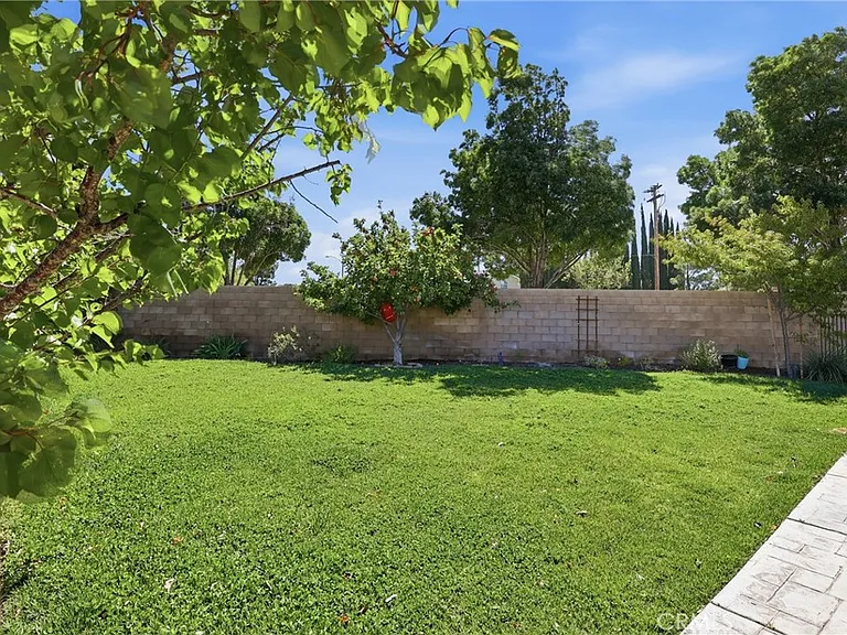 44154 Coral Dr — Photo 41
