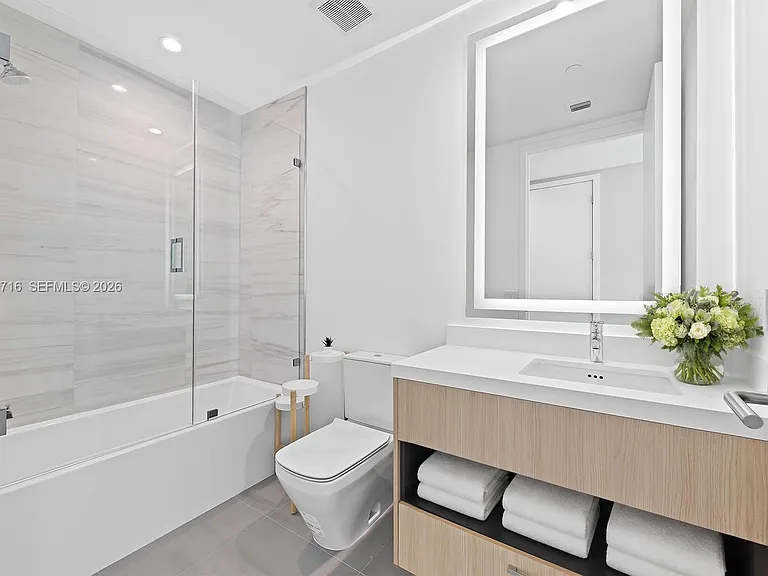 851 NE 1st Ave #Penthouse 5402 — Photo 23