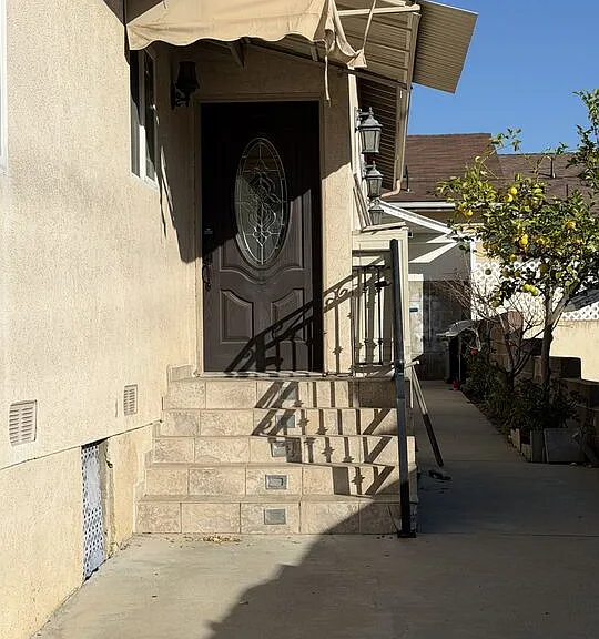 10006 Samoa Ave — Photo 4