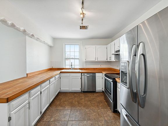 3rd image of 2526 Jena St