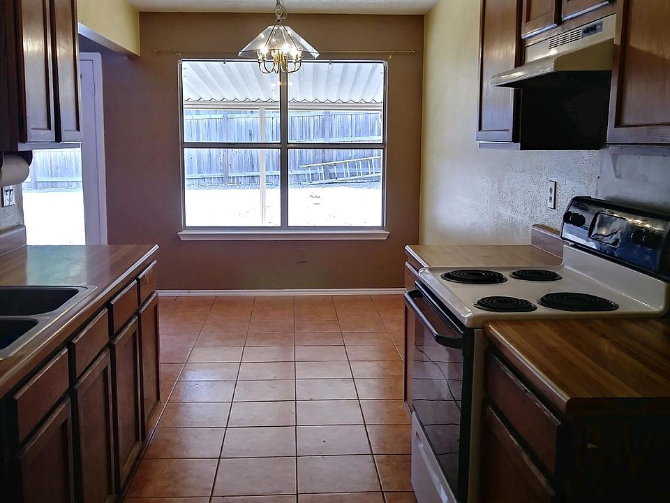 1st image of 7315 Walla Walla Dr