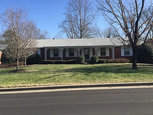 924 Neuhoff Ln Photo 1