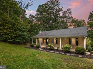 2196 High Top Rd, Linden, VA 22642