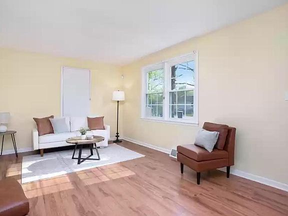 4th image of 1340 Columbus Ave