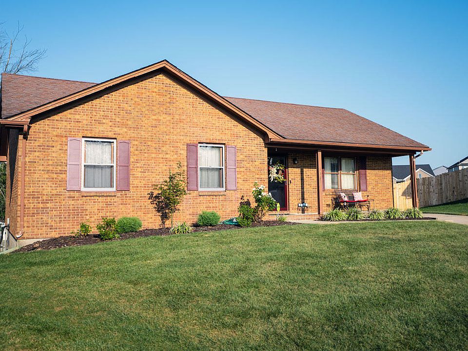 1st image of 133 Wells Ct