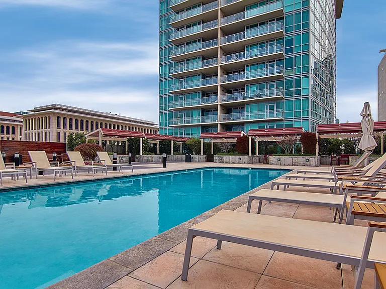 3785 Wilshire Blvd #704 — Photo 30