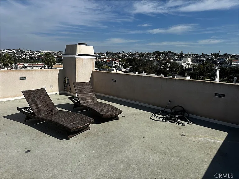 425 11th St — Photo 21