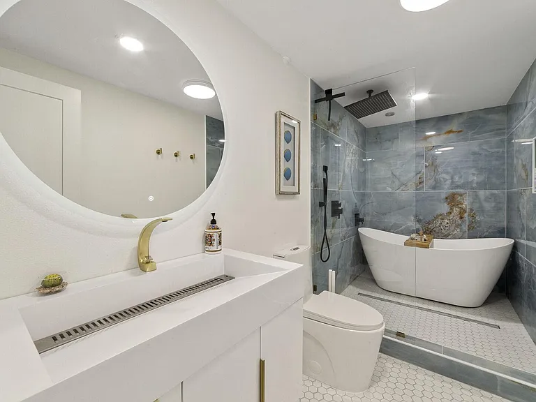 260 Driftwood Shores Rd — Photo 3