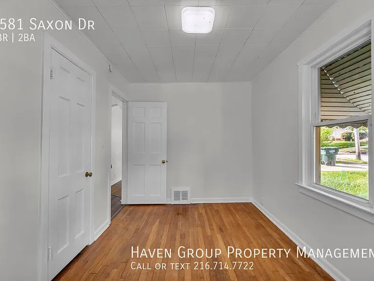 5581 Saxon Dr — Photo 9