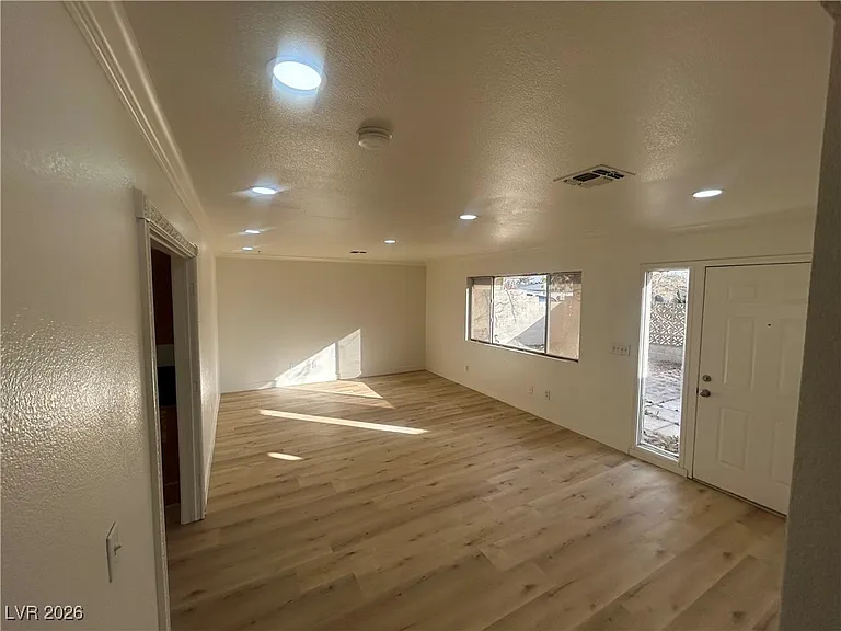 5900 Fawn Ave — Photo 6