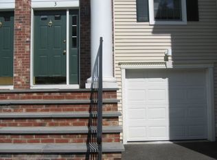 570 Danbury Rd APT 3, Ridgefield, CT 06877