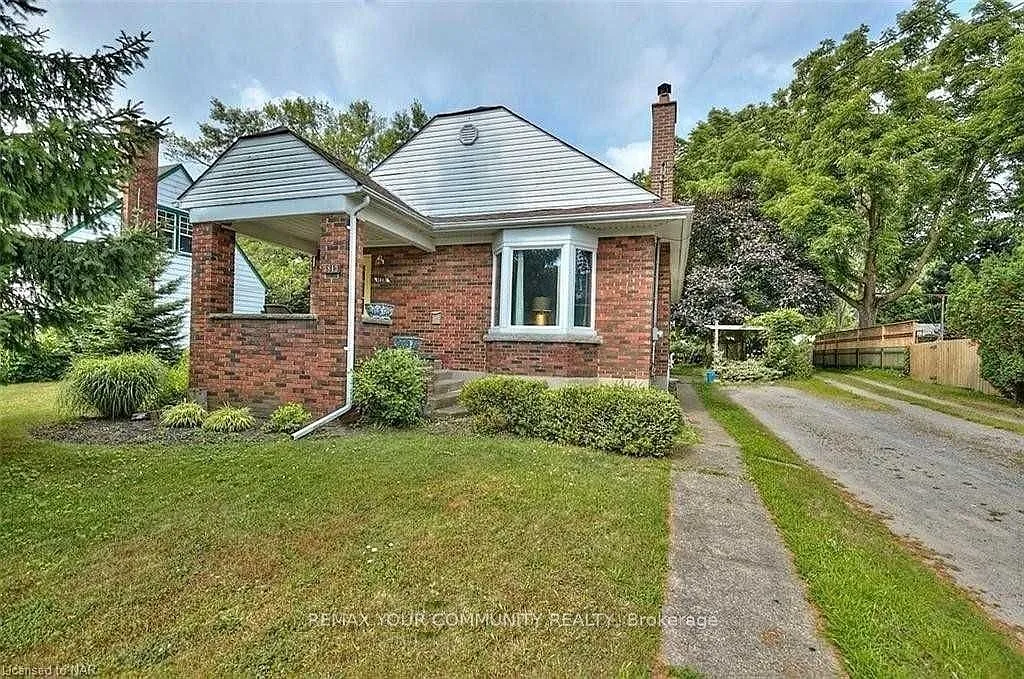 3 bed, $2,800 — Photo 1