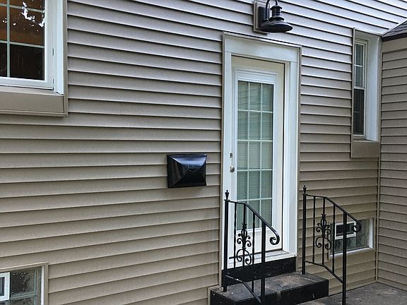 3rd image of 8560 Sunset Dr