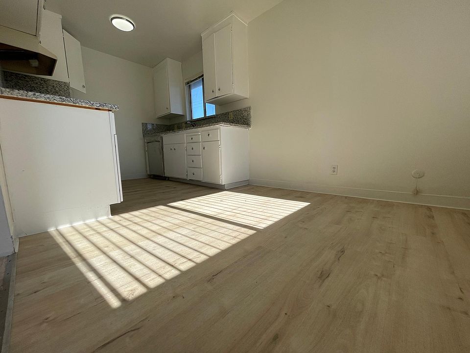 1st image of 522 S Fairoaks Ave #3