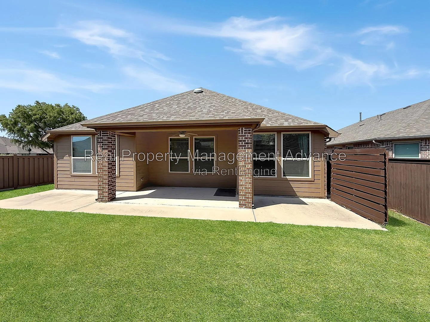 4 bed, 2.0 bath, 2212 sqft, $2,650 — Photo 3