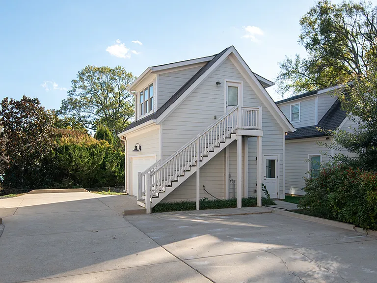 843 Clayton Ave — Photo 44
