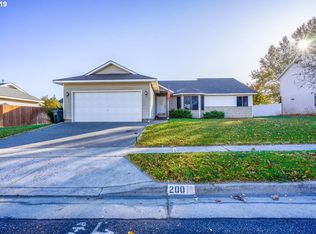 200 NE 11th St, Hermiston, OR 97838