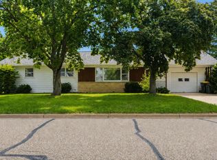 50 6th St, Prairie Du Sac, WI 53578