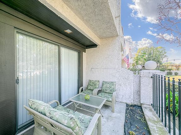 4th image of 456 W Huntington Dr Unit B