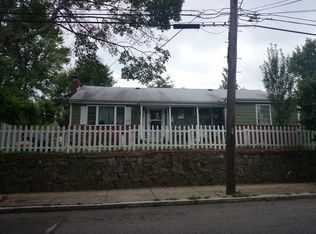 39 Salman St, West Roxbury, MA 02132
