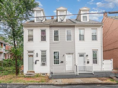 1933 Logan 1/2 St, Harrisburg, PA, 17102